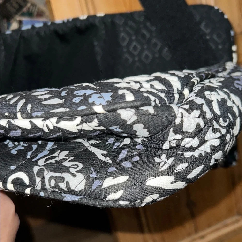 Vera Bradley Essential Messenger Bag in Paisley Noir Pattern